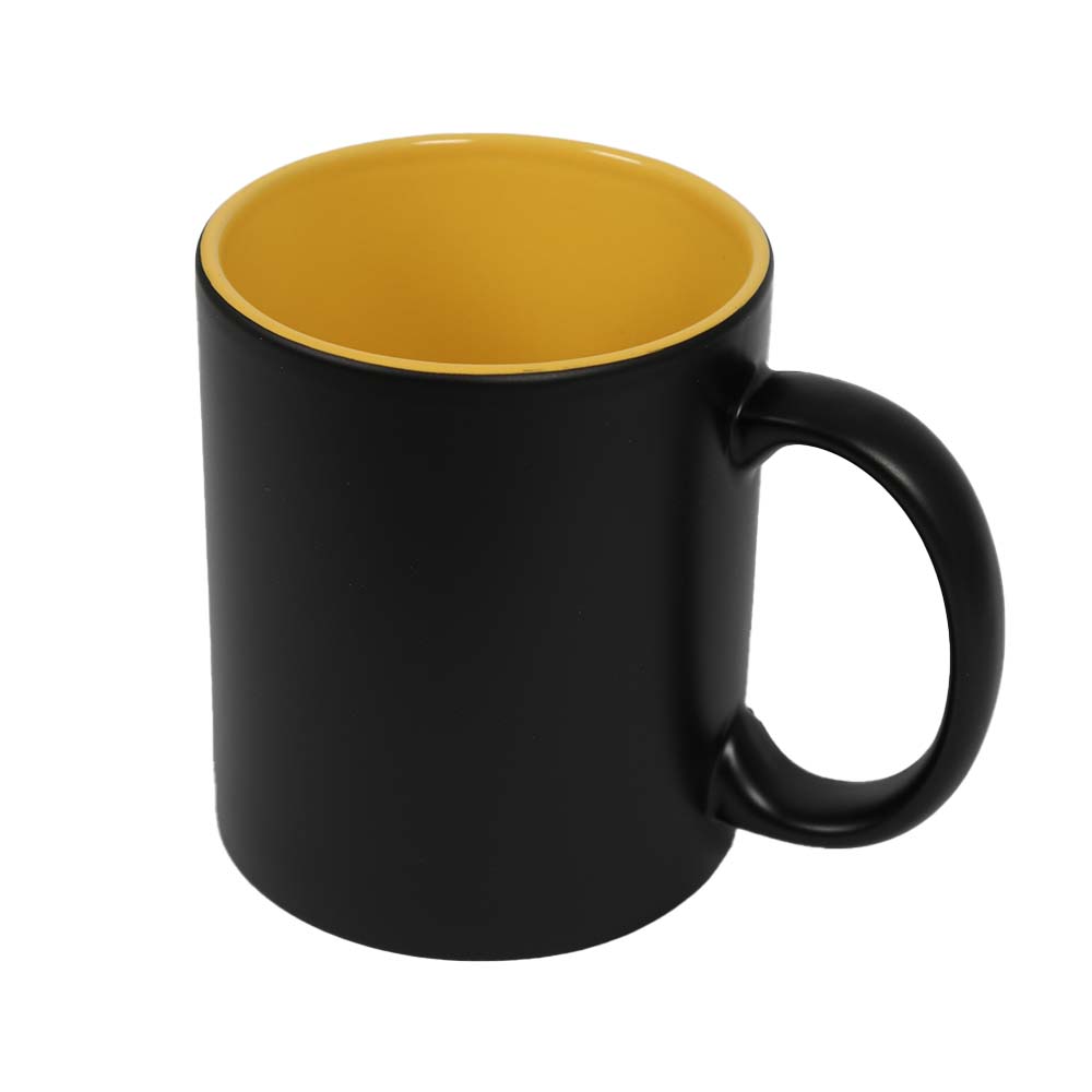 Tasse schwarz mit gelber Innenseite 